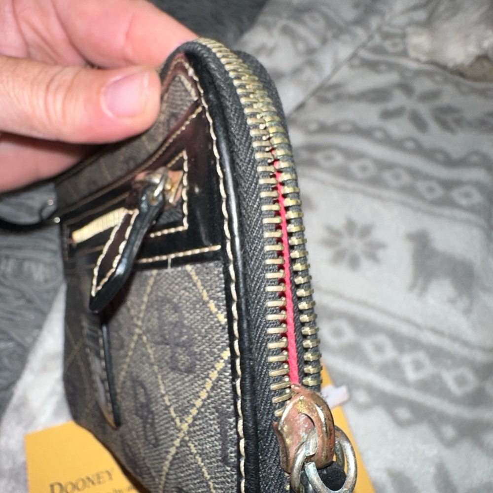 Dooney And Burke Multi Function Around Wristlet - image 4